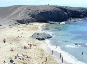El Cabildo pide que la Dirección de Costas reponga la arena en las playas de Papagayo