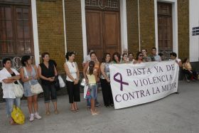 El Foro contra la Violencia de Género vuelve a concentrarse frente al Cabildo Viejo