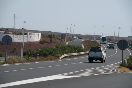 Un fallecido y tres heridos en un accidente múltiple en Puerto del Carmen