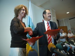 Isabel Déniz y Mario Pérez sellan la desaparición de ApL y la creación de una lista única para acudir a las elecciones bajo las siglas de CC