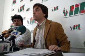 Isaac Castellano acusa a Adán Martín de valerse de la democracia y el transfuguismo para que CC tenga dos portavoces en el Parlamento