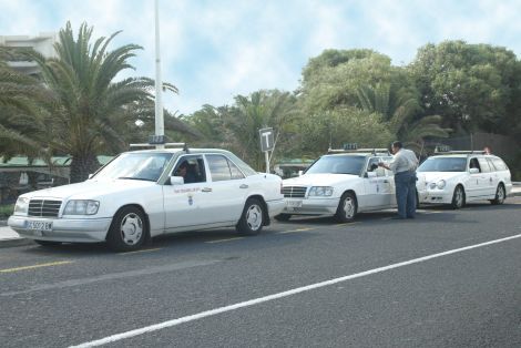 La mancomunidad de municipios saca a concurso dos licencias de taxis accesibles para San Bartolomé