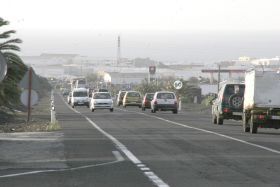 Los informes del Gobierno de Canarias sobre el desdoblamiento de la carretera de Tahíche no convencen a la oposición