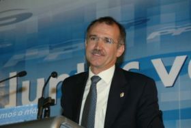 Cándido Reguera consigue el compromiso del presidente de RTVE para paralizar el cierre del Centro de Producción propia en Canarias