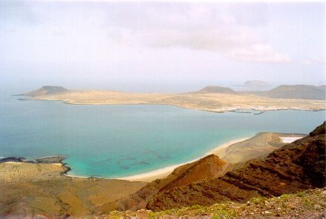 Evacuada una embarazada desde La Graciosa