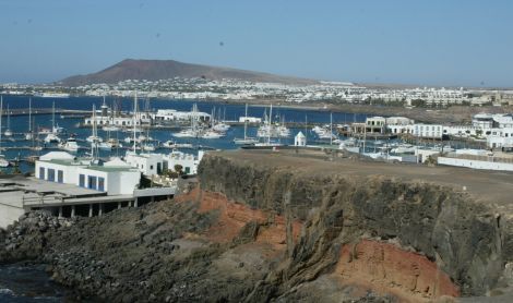 Greenpeace denuncia que los campos de golf y los puertos deportivos convierten a Canarias en "refugio de la corrupción"
