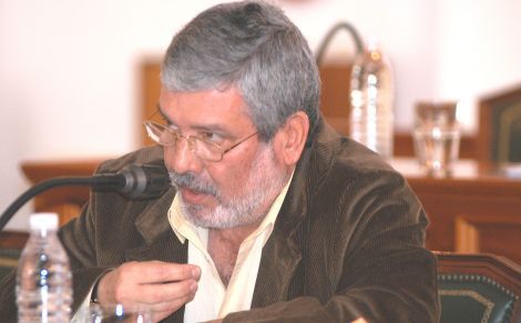 Carmelo García Déniz expresa la conveniencia de contar con un centro de internamiento para inmigrantes en Lanzarote