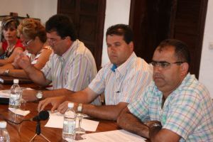 CC pide reducción de salarios de los órganos de gobierno en el Ayuntamiento de Teguise