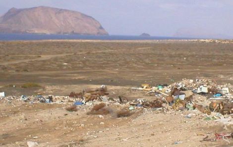 El Comisión de Medio Ambiente confirma la cesión de una parcela en La Graciosa para instalar una transformadora de residuos