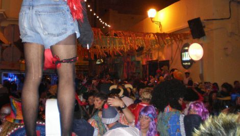 Las verbenas del Carnaval en Arrecife terminarán una hora antes y algunas se irán al Recinto Ferial