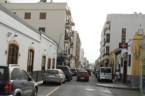 La calle José Antonio se cierra al tráfico por obras