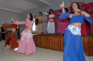 La Escuela de Danza Smira Rif actúa  en el V Aniversario del Centro Municipal de la Tercera Edad de Playa Honda