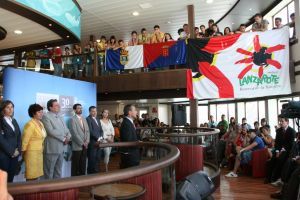 Rivero recibe en Lanzarote a los jóvenes de la Travesía Canarias, un solo pueblo