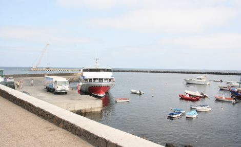 Un joven de Tías de 24 años muere ahogado entre Punta Mujeres y Órzola