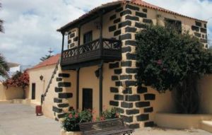 La Casa de la Cultura abre sus puertas en San Bartolomé
