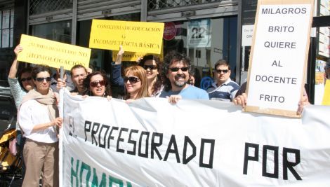 El comité de huelga insiste en que los docentes trabajen a reglamento y no ejecuten las medidas de calidad