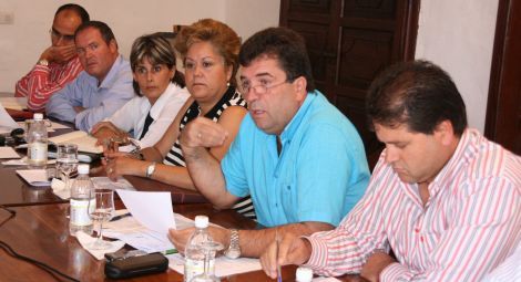 CC pide que el Ayuntamiento suspenda el periodo de cobranza de impuestos en Teguise y reduzca los tipos de gravamen