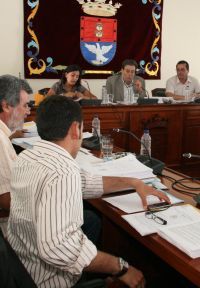 El PP y el PNL-NC acusan al Ayuntamiento de Arrecife de generar un conflicto con la empresa Urbaser