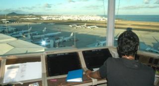 El portavoz del PP denuncia en el Congreso que el aeropuerto de Lanzarote funciona sin "técnicos de apertura y cierre"
