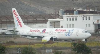 Cancelan los vuelos de Air Europa que unen Lanzarote los jueves con Santiago de Compostela y Oviedo
