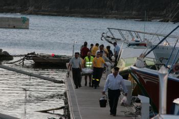Fallece una persona tras volcar frente a playa Quemada la embarcación en la que viajaba