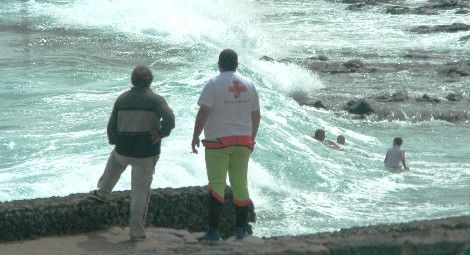 Cruz Roja no descarta rescindir los convenios con Yaiza y Tías