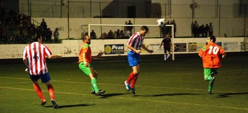 Haría y San Bartolomé tendrán que decidir su eliminatoria en el partido de vuelta