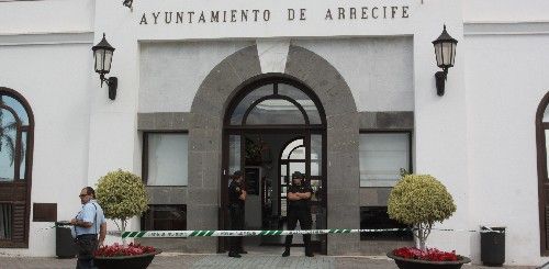 Finaliza el registro de la Guardia Civil en el Ayuntamiento de Arrecife