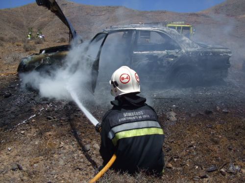 Arde  otro coche en Lanzarote