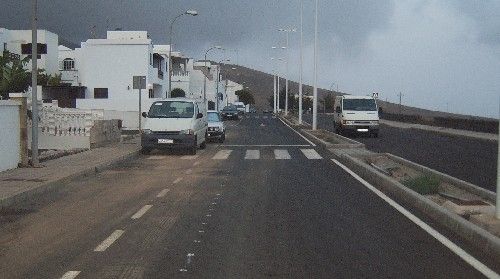 "¿Qué es lo más importante: las personas o los coches, señor alcalde y concejal de San Bartolomé?"