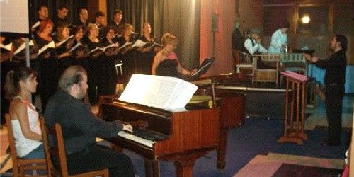 Mucho más que zarzuela desborda la Sociedad Democracia