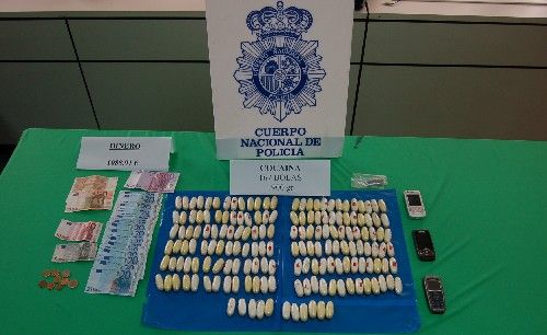 Tres detenidos y casi dos kilos de cocaína incautados en una operación contra una red de tráfico de drogas