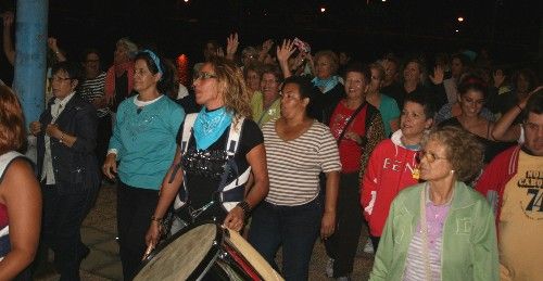Celebrada la IV Caminata de la Mujer a ritmo de batucada