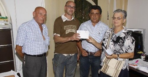 El Ayuntamiento de Arrecife entrega 2.000 euros a Calor y Café