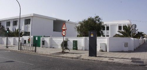 Una convocatoria de huelga amenaza la limpieza de los colegios de Arrecife