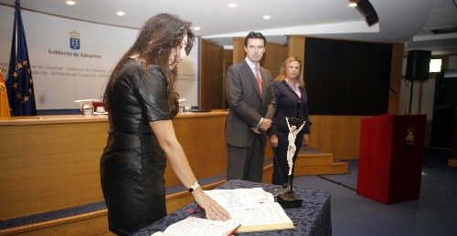 Yolanda Perdomo asegura continuidad en la toma de posesión como viceconsejera de Turismo