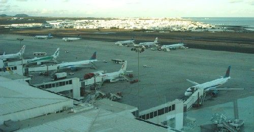 Seis nuevos vuelos sufren retraso en el Aeropuerto de Lanzarote
