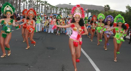 Magnífica participación en el carnaval de Playa Blanca