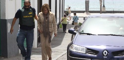 La concejal de Arrecife Luisa Blanco, entre los nuevos detenidos