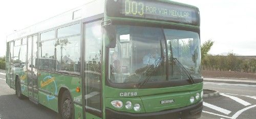 La línea 3 del servicio de guaguas de Arrecife interrumpe su servicio durante dos horas por una avería