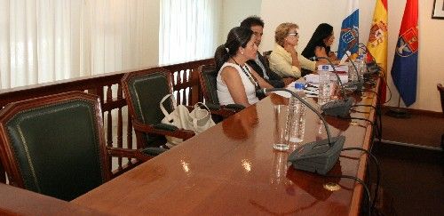 El pleno de Arrecife saca adelante la propuesta de eliminar los doce nuevos asesores del grupo de gobierno