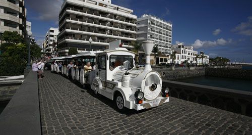 Arrecife adjudica el concurso del mini tren turístico con un canon de 24.000 euros
