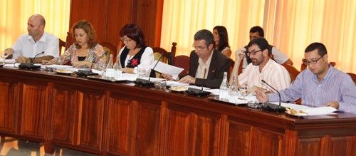 El PSOE critica al Cabildo por "ocultar" la sentencia que niega la apertura del Hotel Rubicón Palace