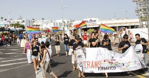 La celebración de Orgullo Gay tomó la avenida de Las Playas