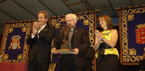Haría premió a José Lavandera y a la Sociedad Renacimiento de Mala en la noche de San Juan