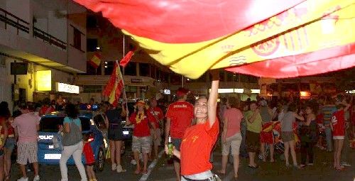 La fiesta estalló en Lanzarote para celebrar la victoria histórica de España