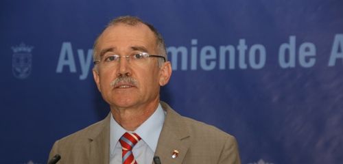 Cándido Reguera:Es sorprendente que el PSOE dé una rueda de prensa para informar de lo mal que ellos lo hicieron