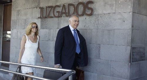 La hija de Fernández Camero visitó a José Francisco Reyes en prisión unos días antes de que se retractara
