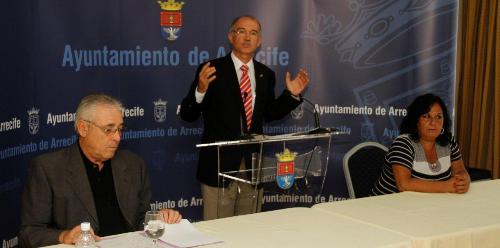 The City Council sends a team to clean the Islote de la Fermina after its deterioration