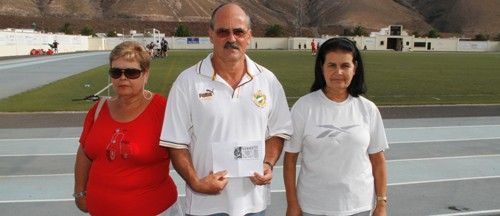 La lotería del club Unión Sur Yaiza deja decenas de historia de gente con suerte y de desafortunados